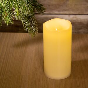 Уличная светодиодная свеча с мерцающим пламенем 10*7.5 см кремовая на батарейках (Koopman, Нидерланды). Артикул: AX2100100