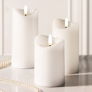 Светодиодная свеча с имитацией пламени Кертон 15 см, белая восковая, на батарейках, таймер Koopman (Купман) фото 6