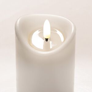 Светодиодная свеча с имитацией пламени Кертон 20 см, белая восковая, на батарейках, таймер Koopman (Купман) фото 2