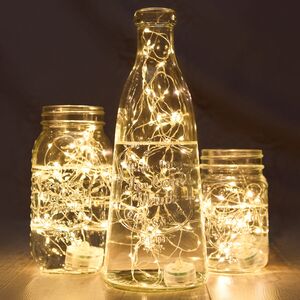 Светодиодная гирлянда Роса Oasis с батареечным блоком-свечой, 50 см, 10 теплых белых LED, серебряная проволока (Koopman, Голландия). Артикул: AX8702300-2