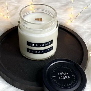 Ароматическая соевая свеча Медовый Эвкалипт, 40 часов горения (Lumia Aroma, Россия). Артикул: la3110-22