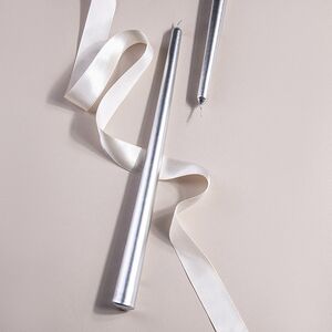 Высокая свеча Agrate Brianza 30 см серебряная