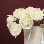 Искусственные розы для декора Lallita 18 см, 7 шт, кремовые с лаймовым