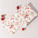 Бумажные салфетки Sweet Strawberries: Watercolor 17*17 см, 20 шт