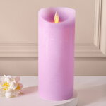 Светодиодная свеча с имитацией пламени 18 см, фиолетовая восковая, батарейка